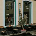 Kefs & Cafe Alojamento de Acomodação e Pequeno-almoço *