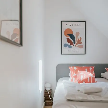 Kefs Guesthouse&café Couette-café *