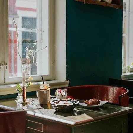 Kefs Guesthouse&café