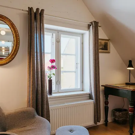 Alojamento de Acomodação e Pequeno-almoço Kefs & Cafe *