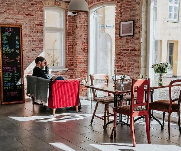 Kefs Guesthouse&café