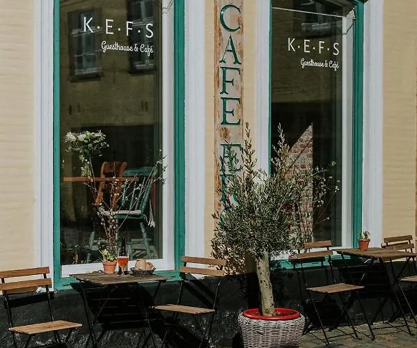 Kefs Guesthouse&café Bed & Breakfast *