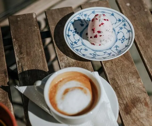 Bed & Breakfast Kefs Guesthouse&café *