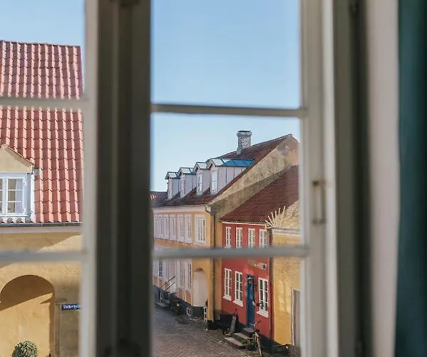 Kefs Guesthouse&café Bed & Breakfast Ærøskøbing