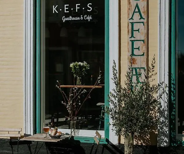 Kefs Guesthouse&café Bed & Breakfast *