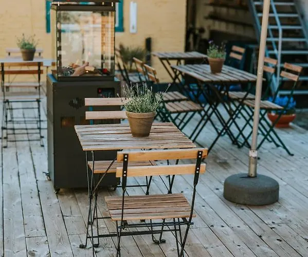 Kefs Guesthouse&café Bed & Breakfast *