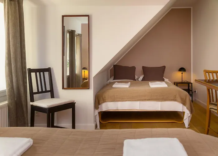 Kefs Guesthouse&café Bed & Breakfast *