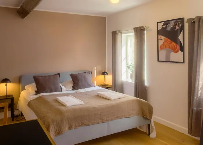 Bed & Breakfast Kefs Guesthouse&café