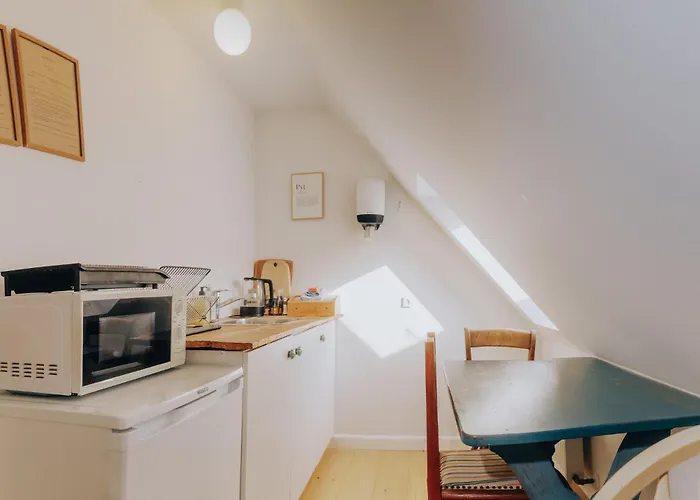Kefs Guesthouse&café