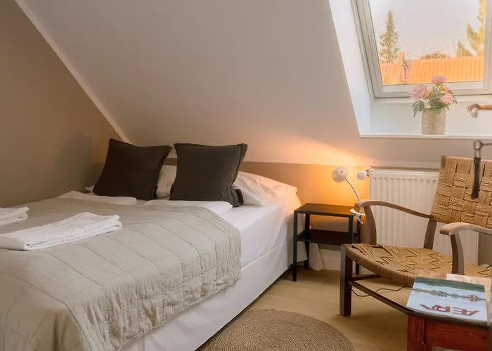 Kefs Guesthouse&café Bed & Breakfast